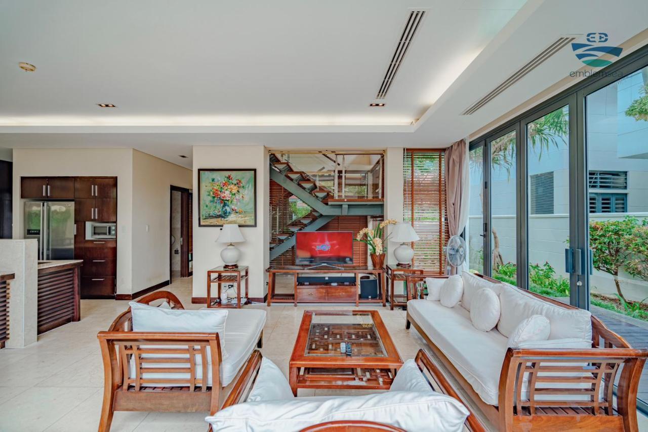 Emblem Sea 3 Bedroom Villas Дананг Екстер'єр фото