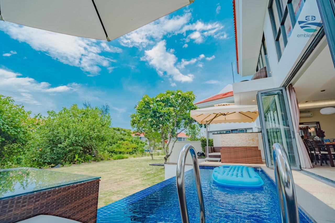 Emblem Sea 3 Bedroom Villas Дананг Екстер'єр фото