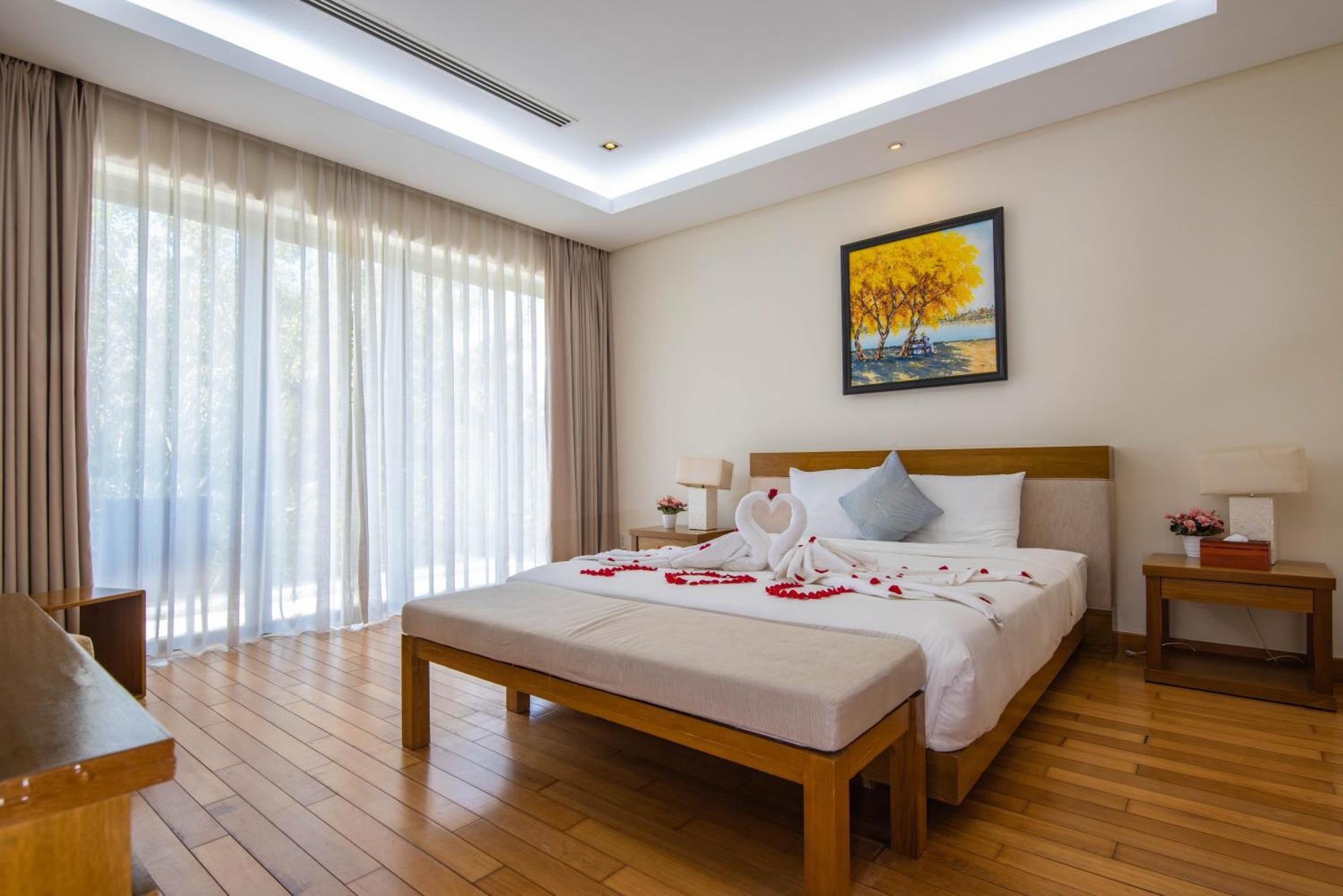 Emblem Sea 3 Bedroom Villas Дананг Екстер'єр фото